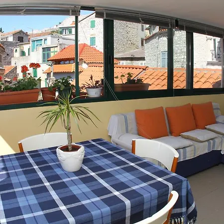 Jela Sibenik