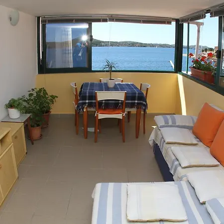 Apartment Jela Sibenik