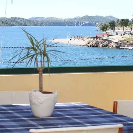 Jela Διαμέρισμα *