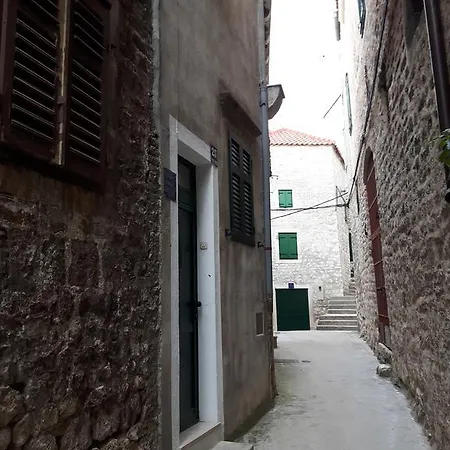 Jela Sibenik